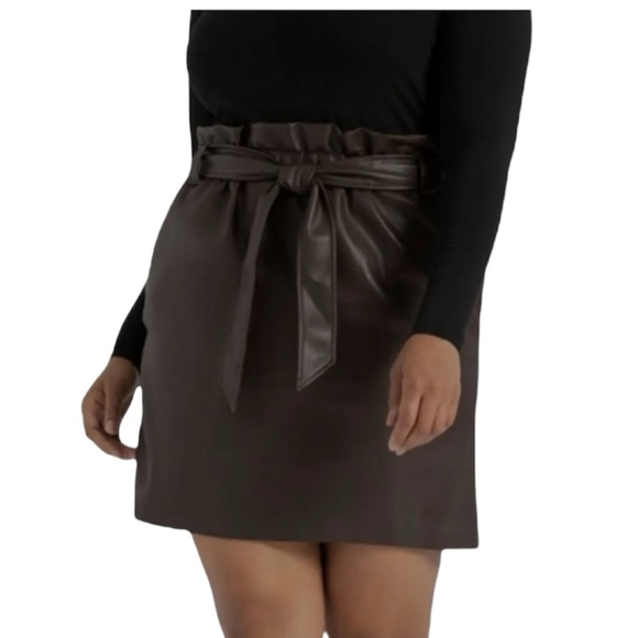 {ELOQUII} Faux Leather Red Paperbag Waist Skirt with Tie and Pockets Size 26 - Picture 11 of 13